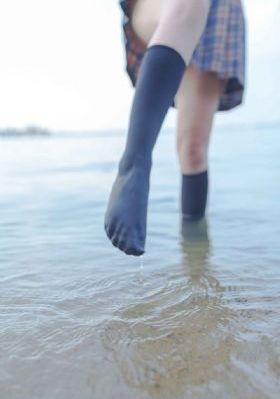 白丝裤袜校服露自慰喷水_在线观看